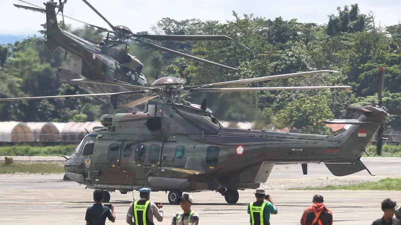 Tiga Helikopter TNI AU Diterbangkan Evakuasi Pilot di Distrik Alama