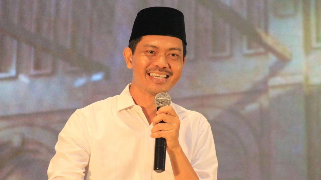 Pengasuh Pondok Pesantren Bina Insan Mulia Cirebon, KH Imam Jazuli