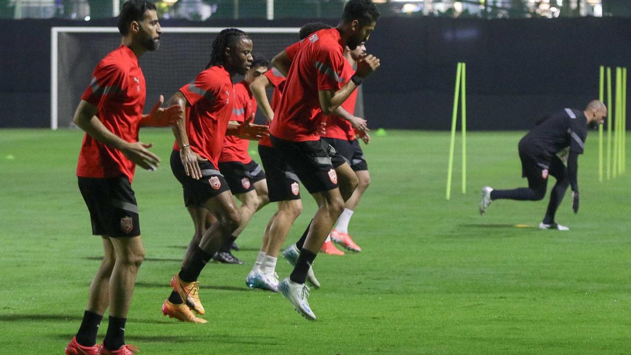 FOTO: Latihan Timnas Bahrain di Lapangan A Senayan