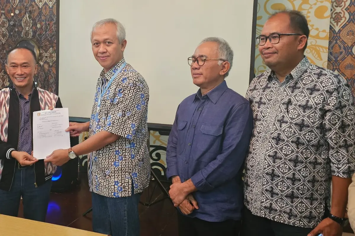 Ikatan Keluarga Alumni Universitas Sebelas Maret mengadakan pemilihan Majelis Wali Amanat.