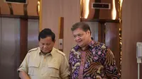 Menteri Koordinator Bidang Perekonomian Airlangga Hartarto menerima kunjungan dari Menteri Pertahanan Prabowo Subianto di Kantor Kemenko Perekonomian pada Senin (19/9/2022). ( Sumber ekon.go.id )
&nbsp;