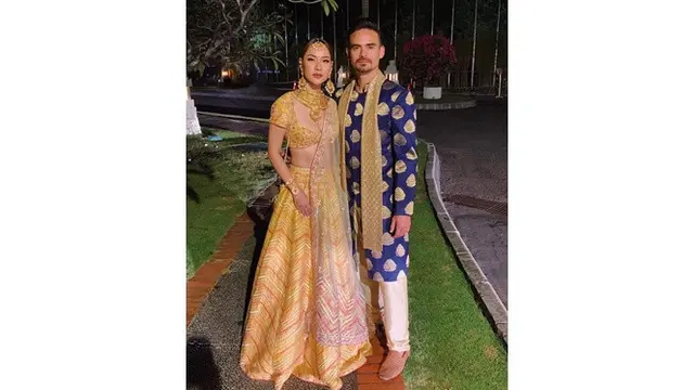 Gaya 10 Seleb Tanah Air Hadiri Royal Wedding Anak Raam Punjabi