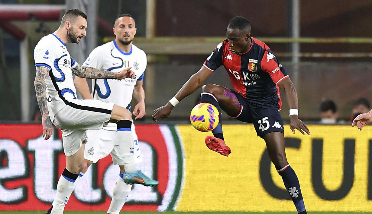 Hingga laga usai skor 0-0 tetap bertahan yang membuat Marcelo Brozovoic dan kawan-kawan gagal menyamai perolehan pemuncak klasemen sementara AC Milan yang sebelumnya juga tertahan imbang 1-1 oleh Udinese. (LaPresse via AP/Tano Pecoraro)