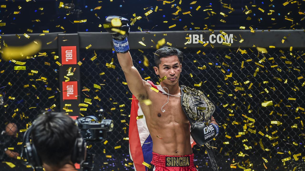 Superbon Menang KO atas Petrosyan di ONE Championship