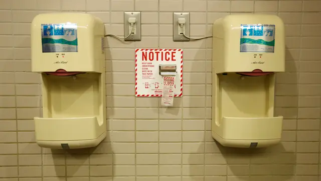 20161228-Toilet-Unik-Jepang-Reuters