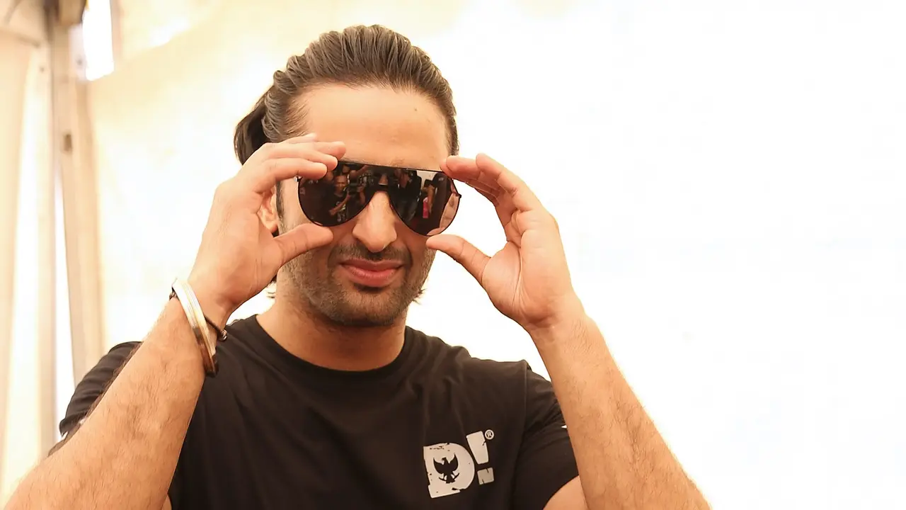 [Bintang] Shaheer Sheikh