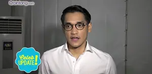Afgan Syahreza bernyanyi dan berinteraksi dengan 20 finalis di panggung Grand Final Miss Celebrity Indonesia 2016.