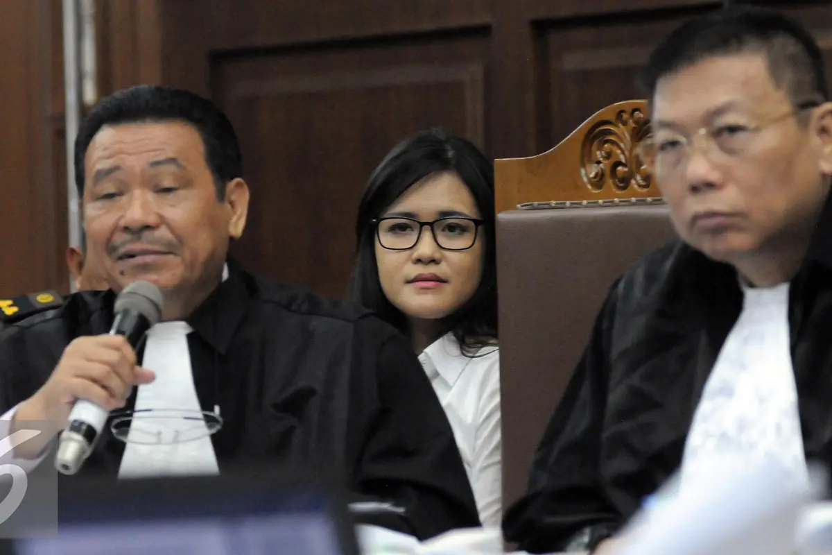 20160926- Jessica Kumala Wongso Berkacamata-Jakarta- Helmi Afandi