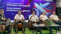 PT Angkasa Pura II mengadakan konferensi pers terkait Strategic Partnership di Bandara Kualanamu, Senin (10/2/2020). (Pramita/Liputan6.com)