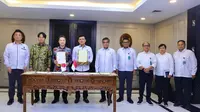 Kemnaker dan Pemerintah Prefektur Mie, Jepang resmi menandatangani MoU untuk meningkatkan pengiriman dan penerimaan peserta pemagangan teknis (PPT) Indonesia ke Jepang. (Foto: Biro Humas Kemnaker)
