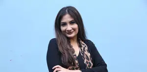 Natalie Sarah dan sederet artis ibu kota beri bantuan korban kebararan.
