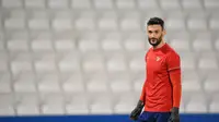 Kiper Prancis #01 Hugo Lloris mengambil bagian dalam sesi latihan jelang melawan Inggris pada Perempatfinal Piala Dunia 2022, di Stadion Al Sadd SC di Doha, Jumat (9/12/2022). Laga antara Timnas Inggris vs Prancis  diprediksi akan berjalan sengit karena akan mempertaruhkan reputasi nama besar kedua negara Eropa tersebut. (FRANCK FIFE / AFP)