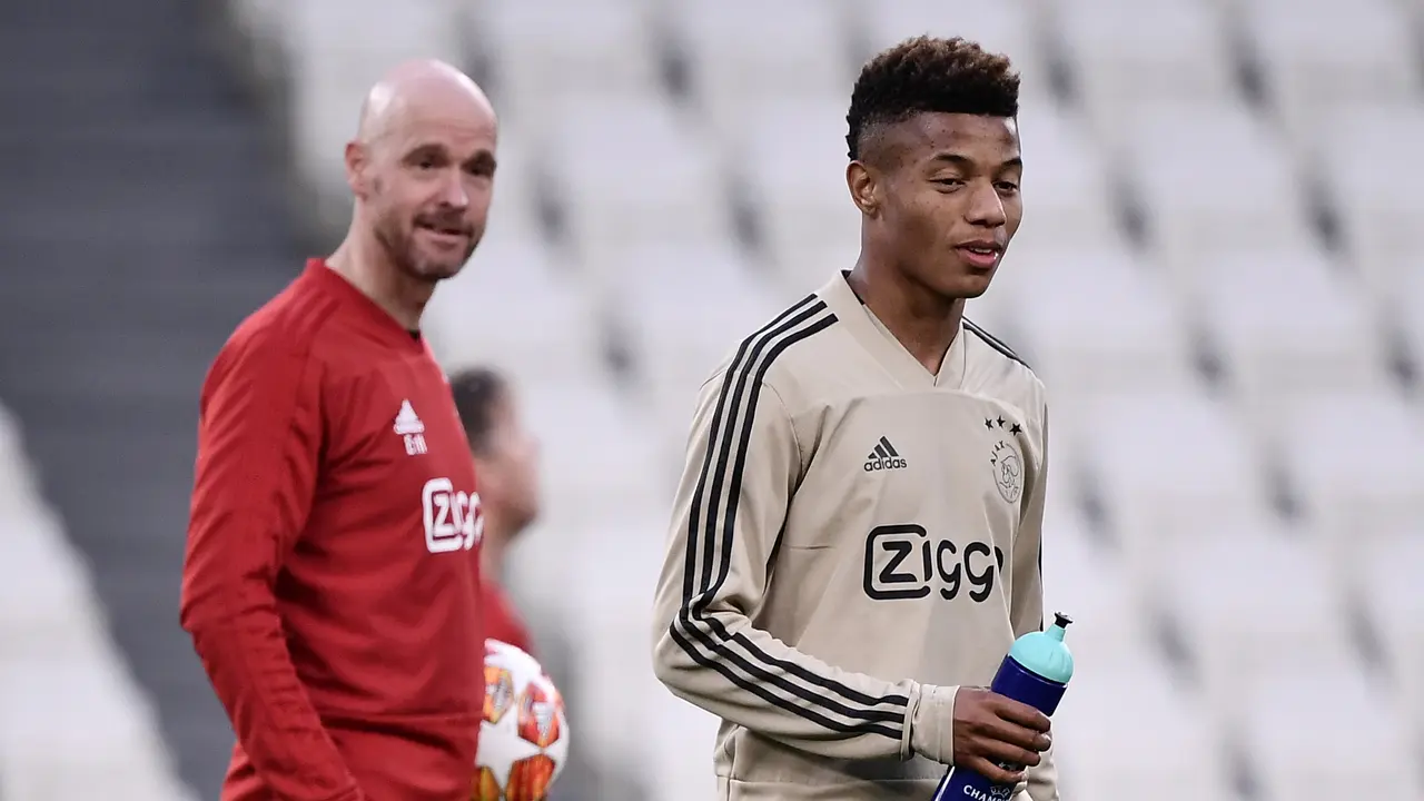Melihat Latihan Pemain Juventus dan Ajax Jelang Bertanding