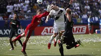 Momen saat Ibrahimovic cetak gol kemenangan untuk La Galaxy (AP Photo/Jae C. Hong)