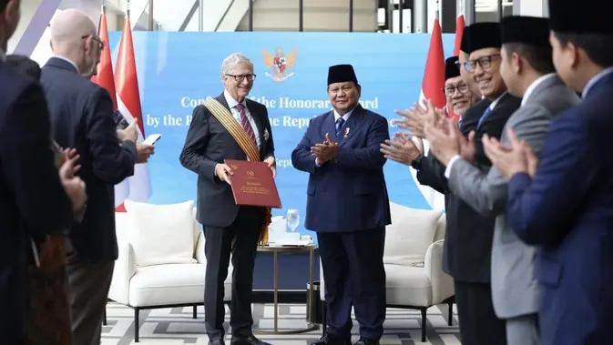 Prabowo Bertemu Bill Gates di New York, Anugerahkan Bintang Jasa Utama