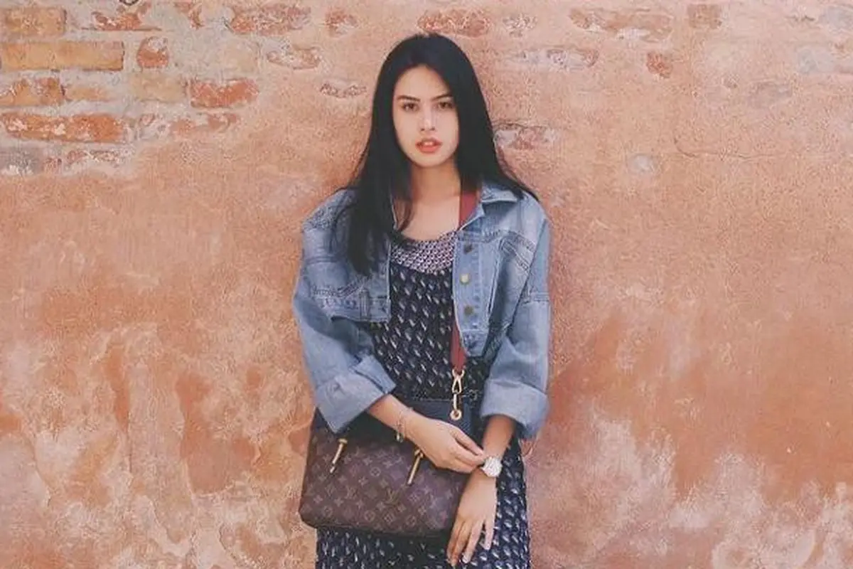 Gaya feminin Maudy