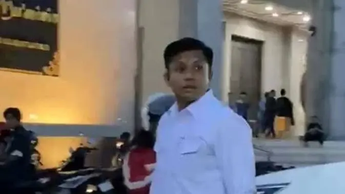 Viral Aksi Arogan Ajudan Gubernur Kaltim ke Mahasiswa Demo
