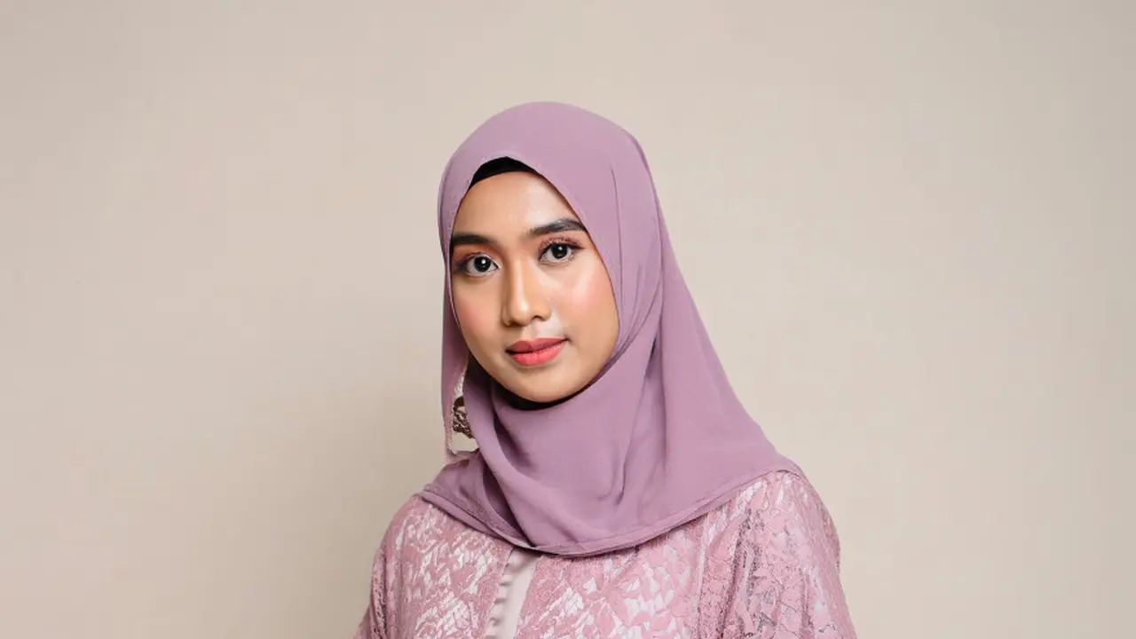 7 Model Gamis Brokat Elegan Ini Bikin Kamu Tampil Anggun di Kondangan