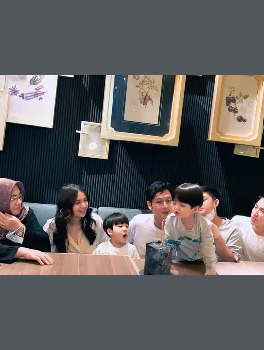 Putri Titian (Instagram/putrititian)