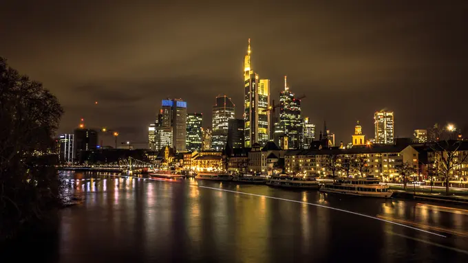 [Bintang] 52 Destinasi Wisata Ini Wajib Didatangi Selagi Muda (Part 3)