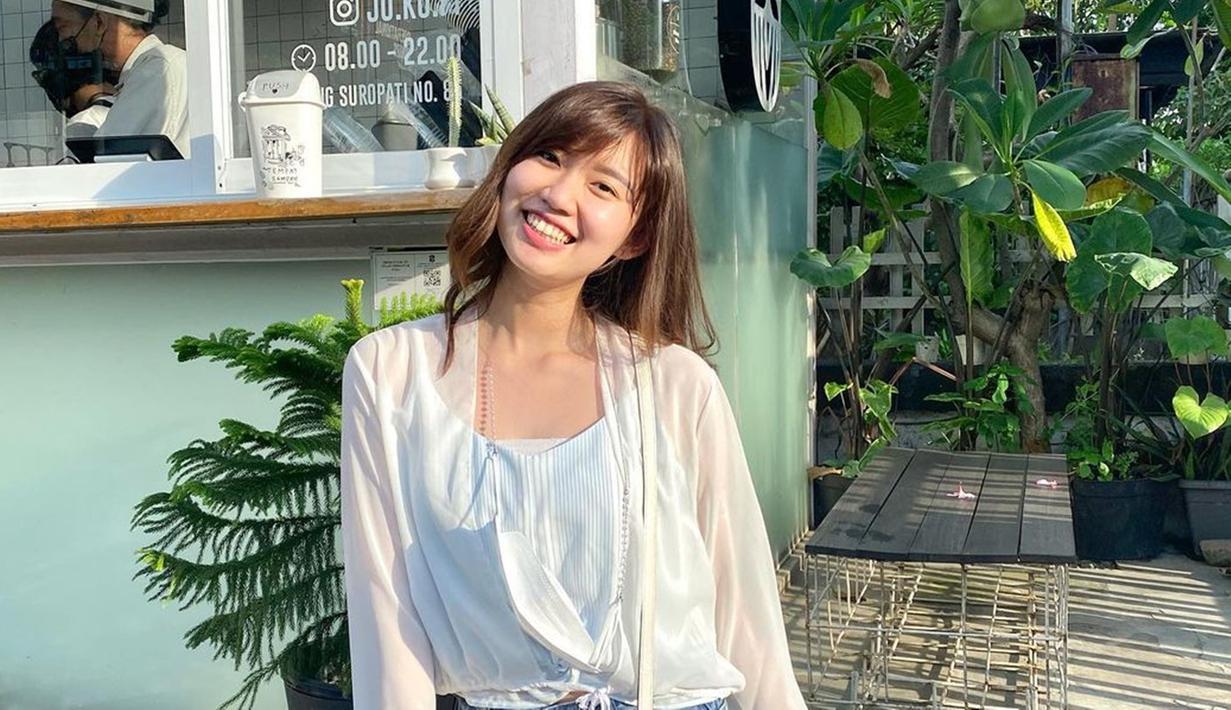 <p>Saat ini Jennifer Hanna eks JKT48 pun jarang terlihat di layar kaca dan memilih untuk lebih aktif di media sosial. Bahkan, penampilan wanita yang saat ini menetap di Sidoarjo, Jawa Timur tersebut terlihat semakin dewasa dan menawan.(Liputan6.com/IG/@hanna.sutiono)</p>