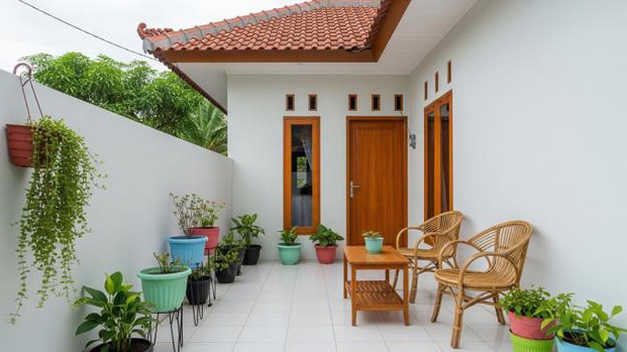 10 Tips Menata Pot Bunga dan Kursi di Teras Sempit agar Tetap Nyaman, Tak Malu Undang Tamu