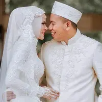 Keesokan harinya, Vicky Prasetyo dan Angel Lelga menggelar pesta pernikahan secara mewah di kawasan Ancol, Jakarta Utara. Keduanya mengundang sekitar 3000 undangan dengan taksiran biaya mencapai milyaran. (Instagram/vickyprasetyo777)