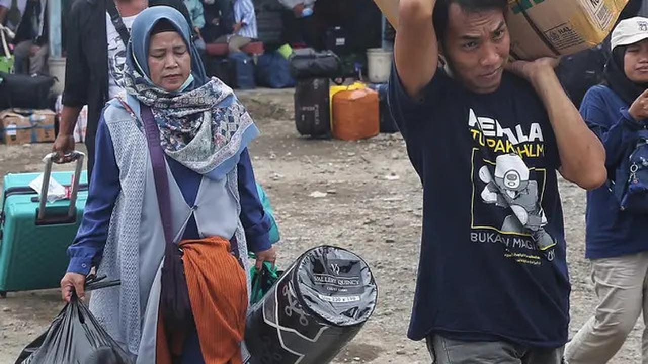 H-5 Lebaran 2025, Calon Pemudik Padati Terminal Bayangan Pondok Pinang Jakarta