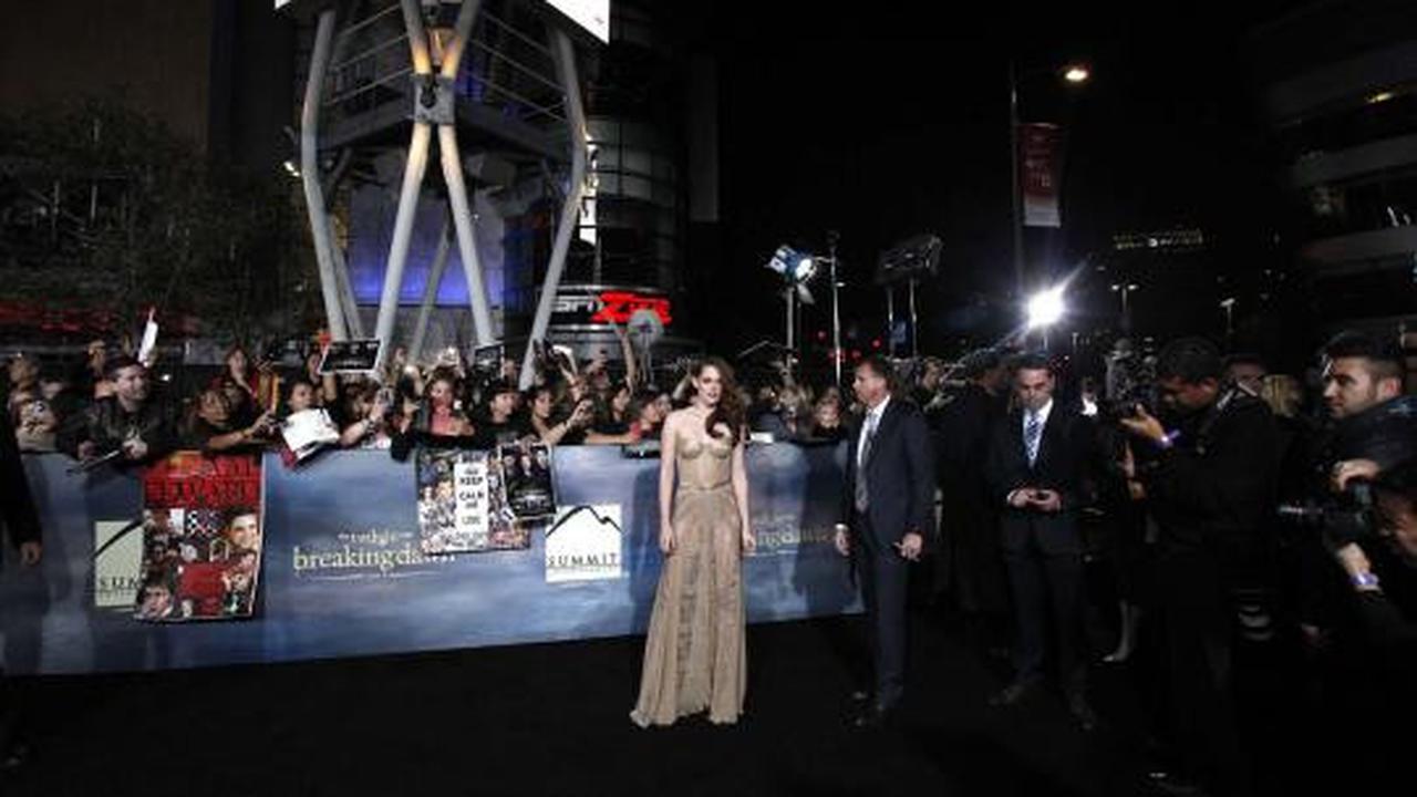 Kristen Stewart tampil cantik di pemutaran film 'Twilight'