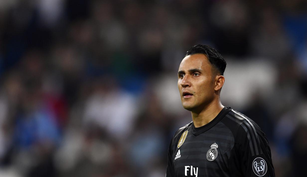 Banyak yang berpendapat bahwa Arsenal harus segera mengamankan Navas musim ini. Karena banyak klub top eropa yang juga menginginkan tanda tangan kiper 31 tahun tersebut. (AFP/Gabriel Bouys)