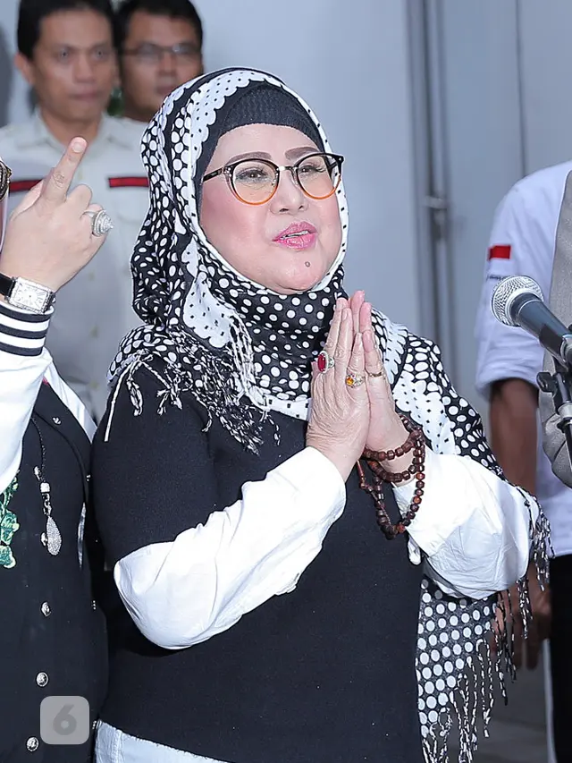 [Bintang] Elvy Sukaesih