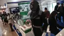 Peralatan pengelasan untuk pembuatan kapal  pada pameran INAMARINE 2016 di Jakarta, Rabu (18/5). Pameran itu menampilkan teknologi dan peralatan perkapalan, shipyard, offshore, pelabuhan, coating, cat, pengelasan dan logistik. (Liputan6.com/Faizal Fanani)