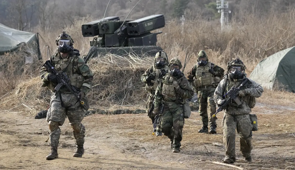 Korea Selatan dan AS telah mengadakan latihan bersama terbesar mereka dalam beberapa tahun pada Senin (14/3/2023). (AP Photo/Lee Jin-man)