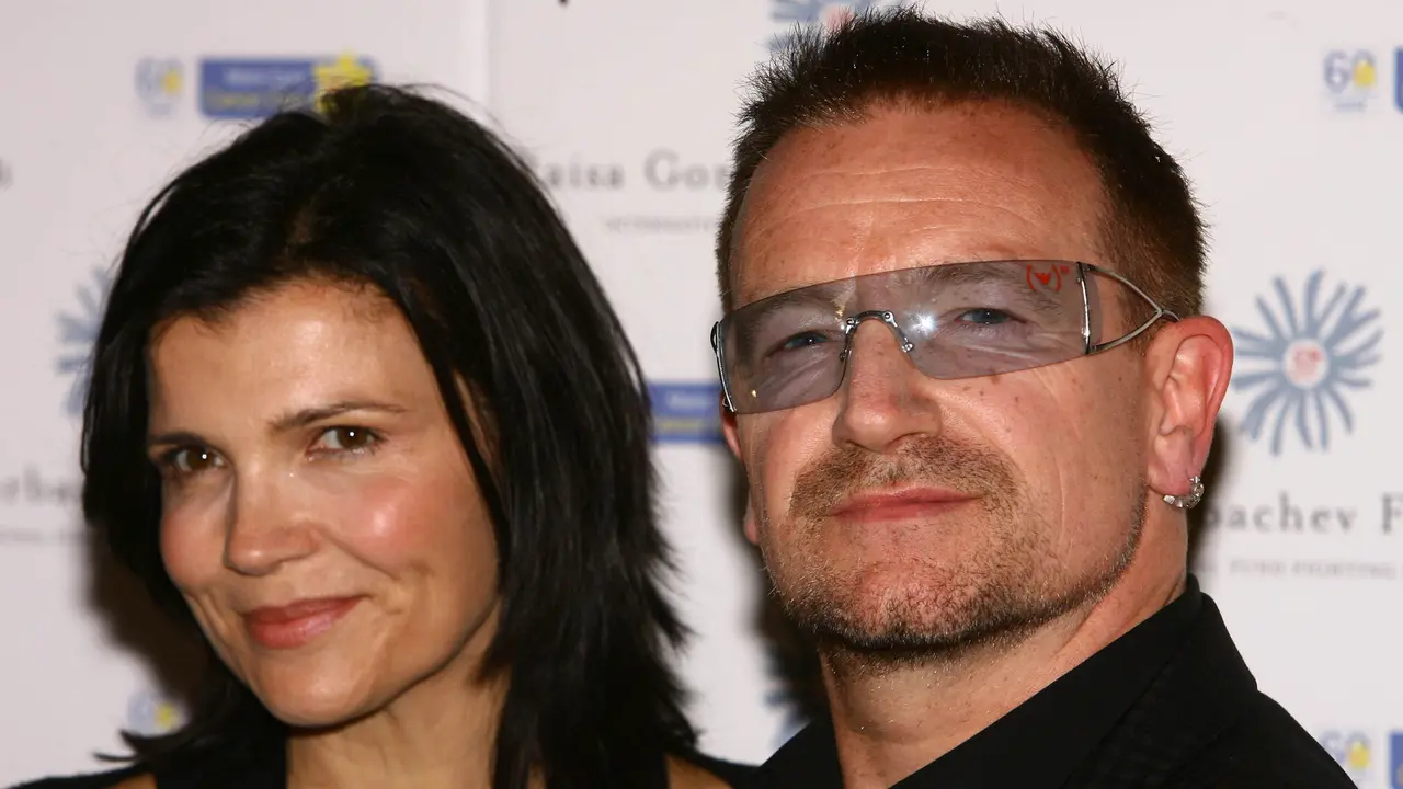 Bono dan istrinya
