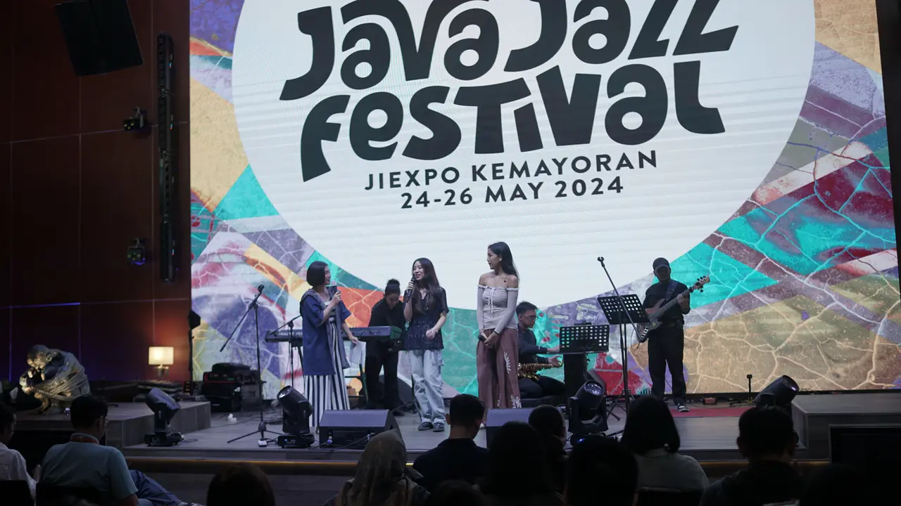 Mea Shahira dan Mezzaluna