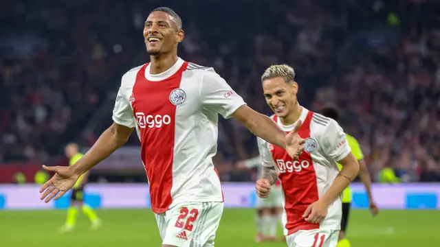 Foto: Redup di Liga Inggris, 5 Pemain Berikut Kembali Bersinar usai Hijrah ke Ajax Amsterdam, Daley Blind Tersukses