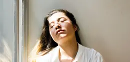 Waspadai gejala sindrom kelelahan kronis, ketahui cara mengatasinya. (Foto: Unsplash.com/Stacey Gabrielle Koenitz Rozells).