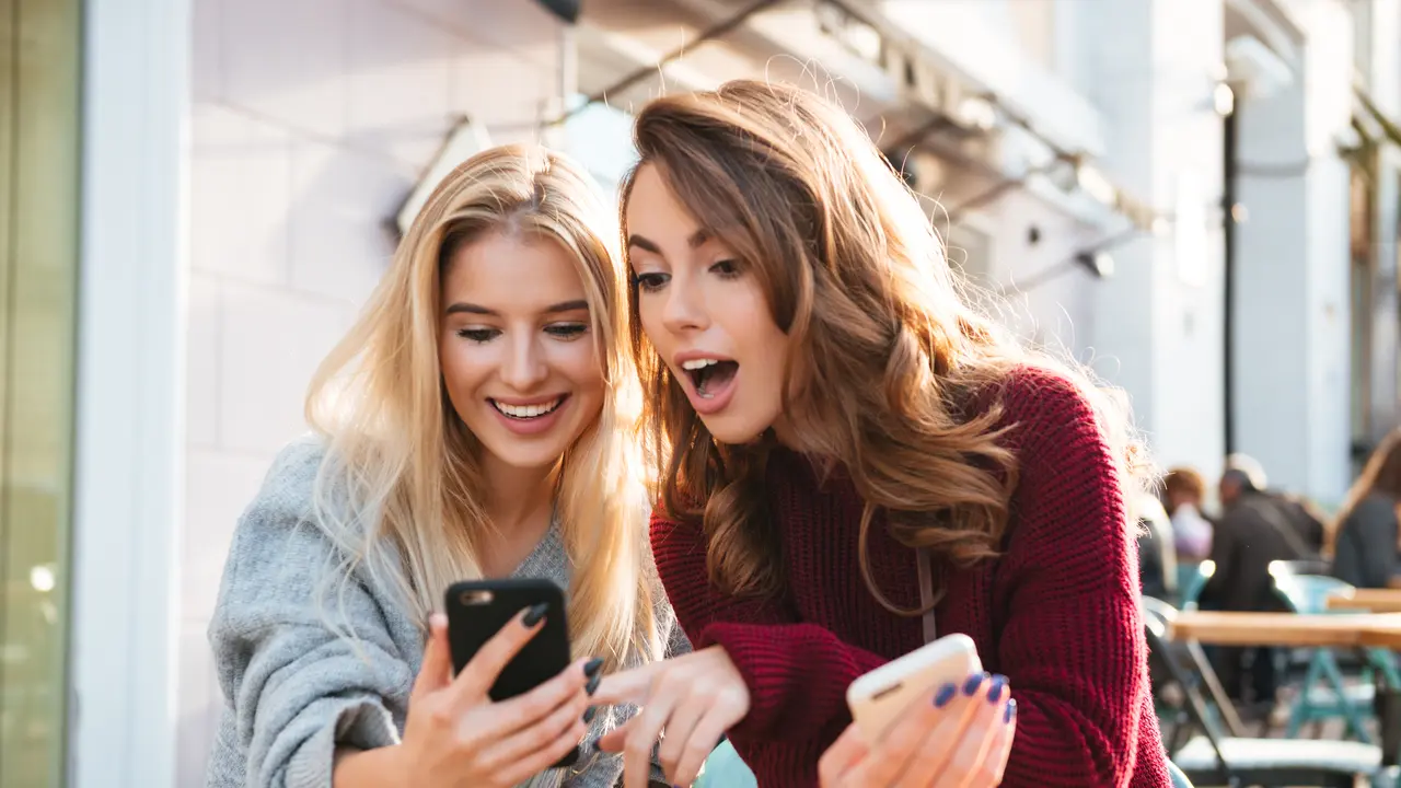 Join Grup WhatsaApp Komunitas Pembaca Fimela, Fimelahood di Sini