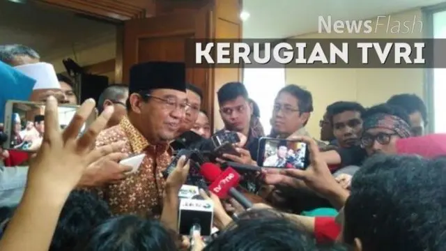 Ketua BPK Harry Azhar Azis mengatakan, Presiden Jokowi memberi perhatian kepada lembaga penyiaran pemerintah TVRI yang 4 tahun berturut mendapat predikat disclaimer.