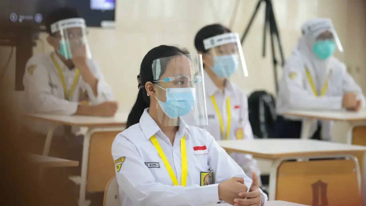 Simulasi sekolah tatap muka di SMPN 1 Surabaya, Jawa Timur (Foto: Dok Istimewa)