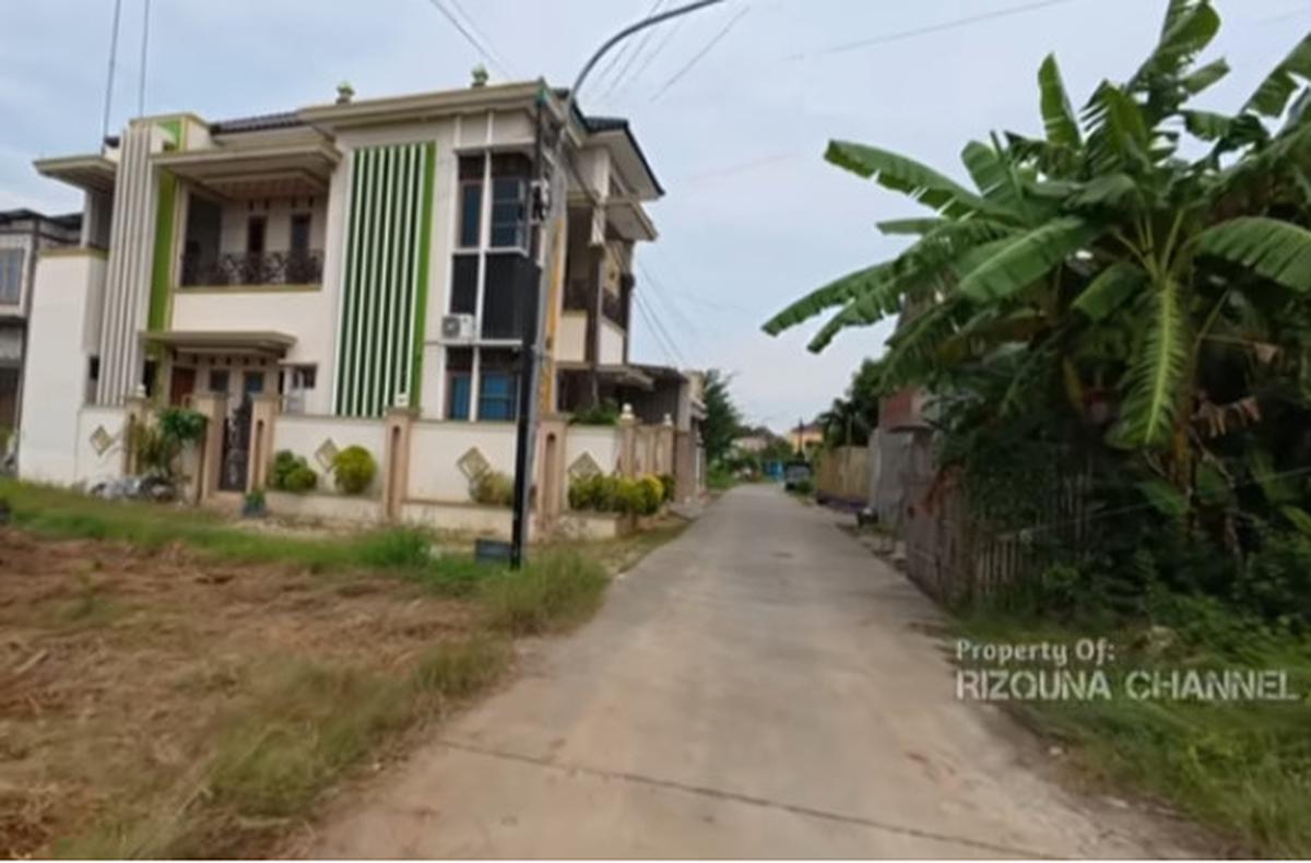 Bikin Melongo Potret Rumah Mewah Bak Istana Milik Bos-bos Ikan,