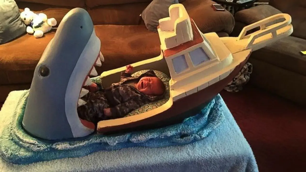 7 Desain Tempat Tidur Absurd Ini Bikin Geleng Kepala