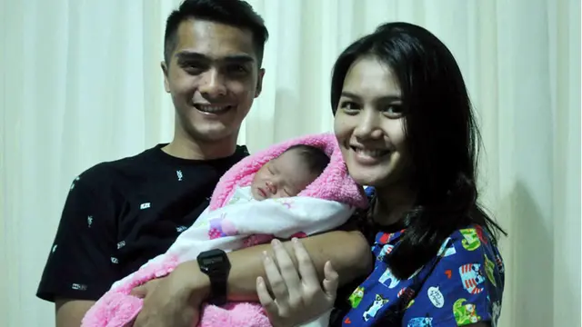 Ricky Harun dan Herfiza Novianti