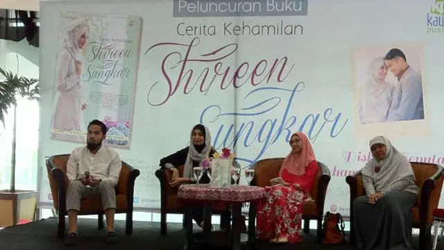 Tak Cuma Cantik, 6 Artis Ini Juga Jago Bikin Buku