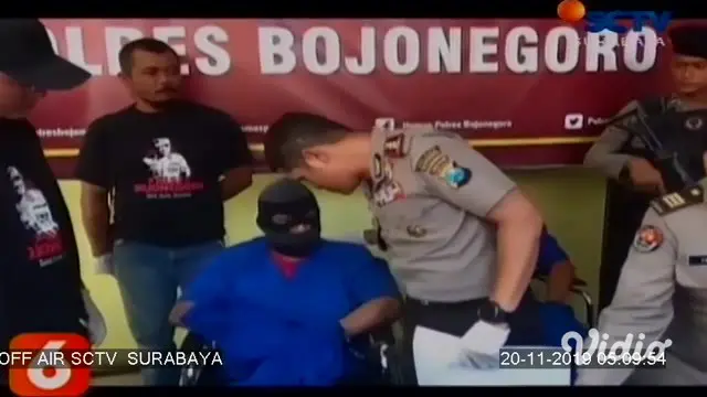 Seorang begal terpaksa dilumpuhkan dengan timah panas, karena melawan dan berusaha melarikan diri saat hendak diringkus anggota Reskrim Polres Pasuruan Jawa Timur. Sebelumnya, enam pelaku lainnya juga terlebih dahulu diringkus.