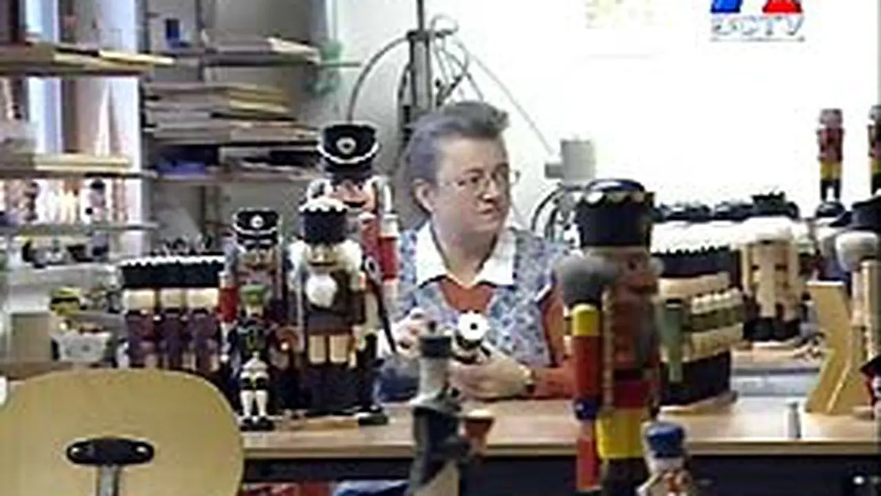 281203bLnMainan2.jpg
