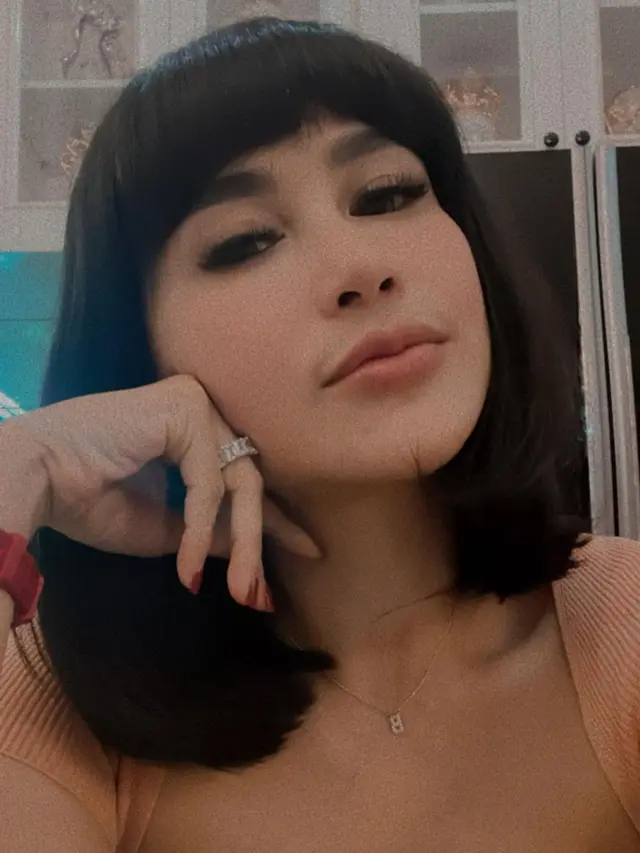 6 Potret Bebizie Dandan Mirip Vanessa Angel, Sampai Dipanggil 'Mami' oleh Gala Sky