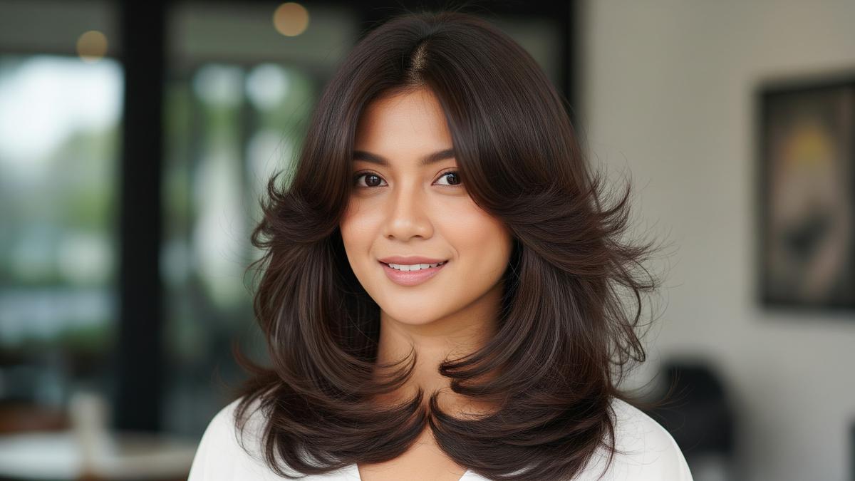 Butterfly Haircut vs Layered Haircut: Mana yang Cocok untuk Wajah Bulat?