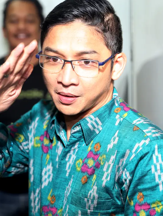 Sigit Purnomo atau yang lebih dikenal dengan sapaan Pasha Ungu kini boleh tersenyum bahagia. Tak heran karena dirinya unggul dalam pemilihan kepala daerah (Pilkada) Wali Kota Palu, Sulawesi Tengah. (Andy Masela/Bintang.com)