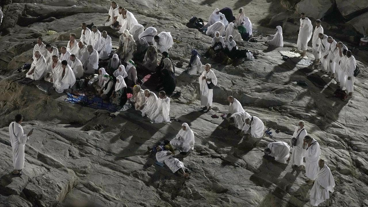 FOTO: Suasana Wukuf Jemaah Haji di Padang Arafah